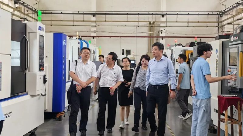 工业齿轮配套电机：核心部件解析与选型要点
